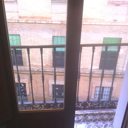 Hotel Goya Sevilla Bagian luar foto