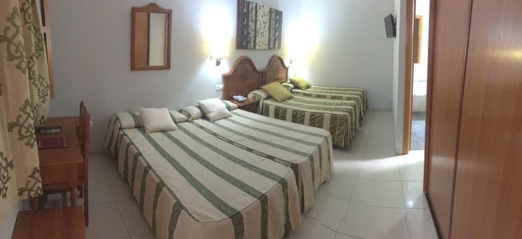 Hotel Goya Sevilla Bagian luar foto