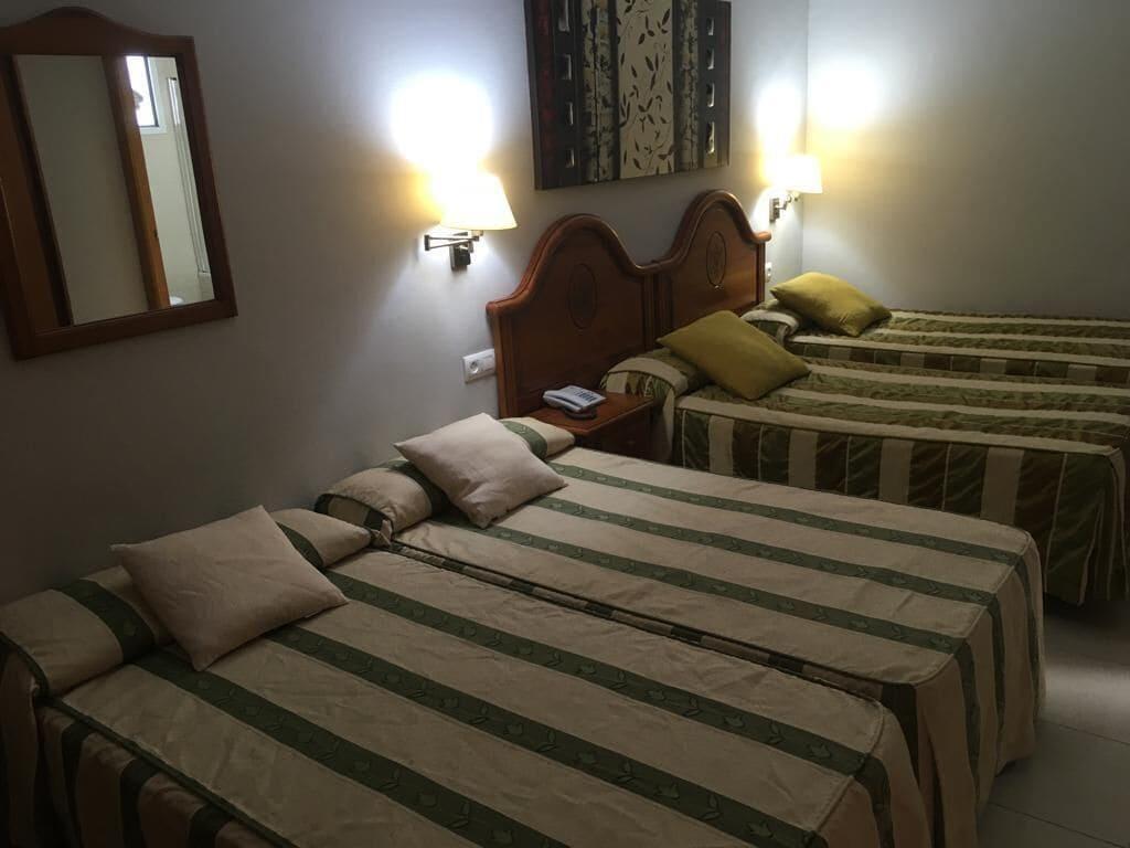 Hotel Goya Sevilla Bagian luar foto