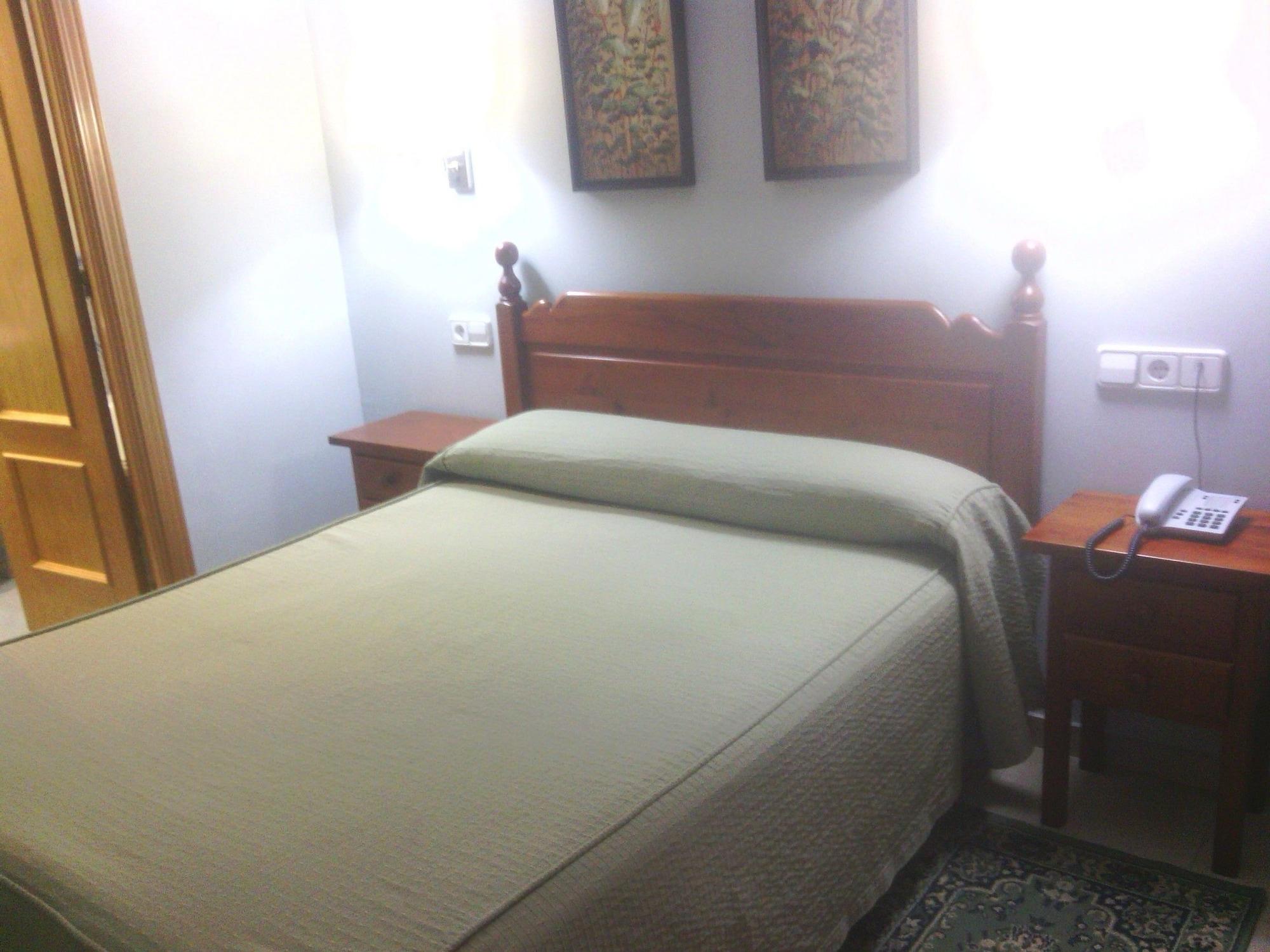 Hotel Goya Sevilla Bagian luar foto
