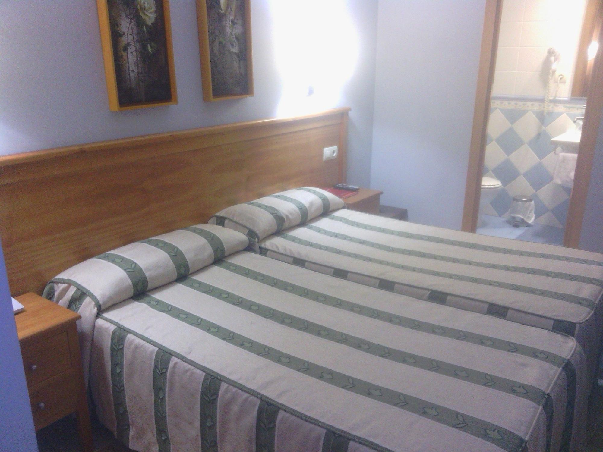 Hotel Goya Sevilla Bagian luar foto