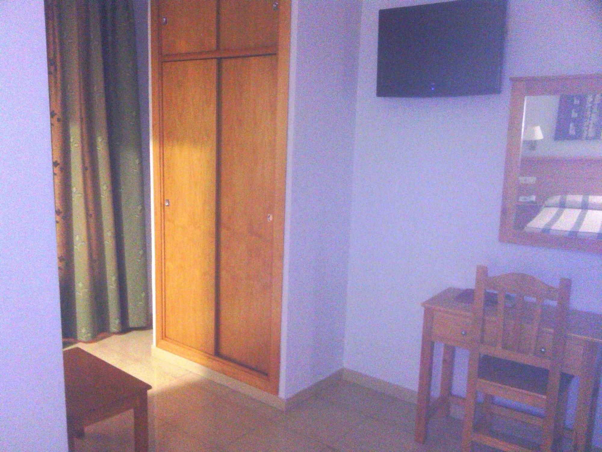 Hotel Goya Sevilla Bagian luar foto