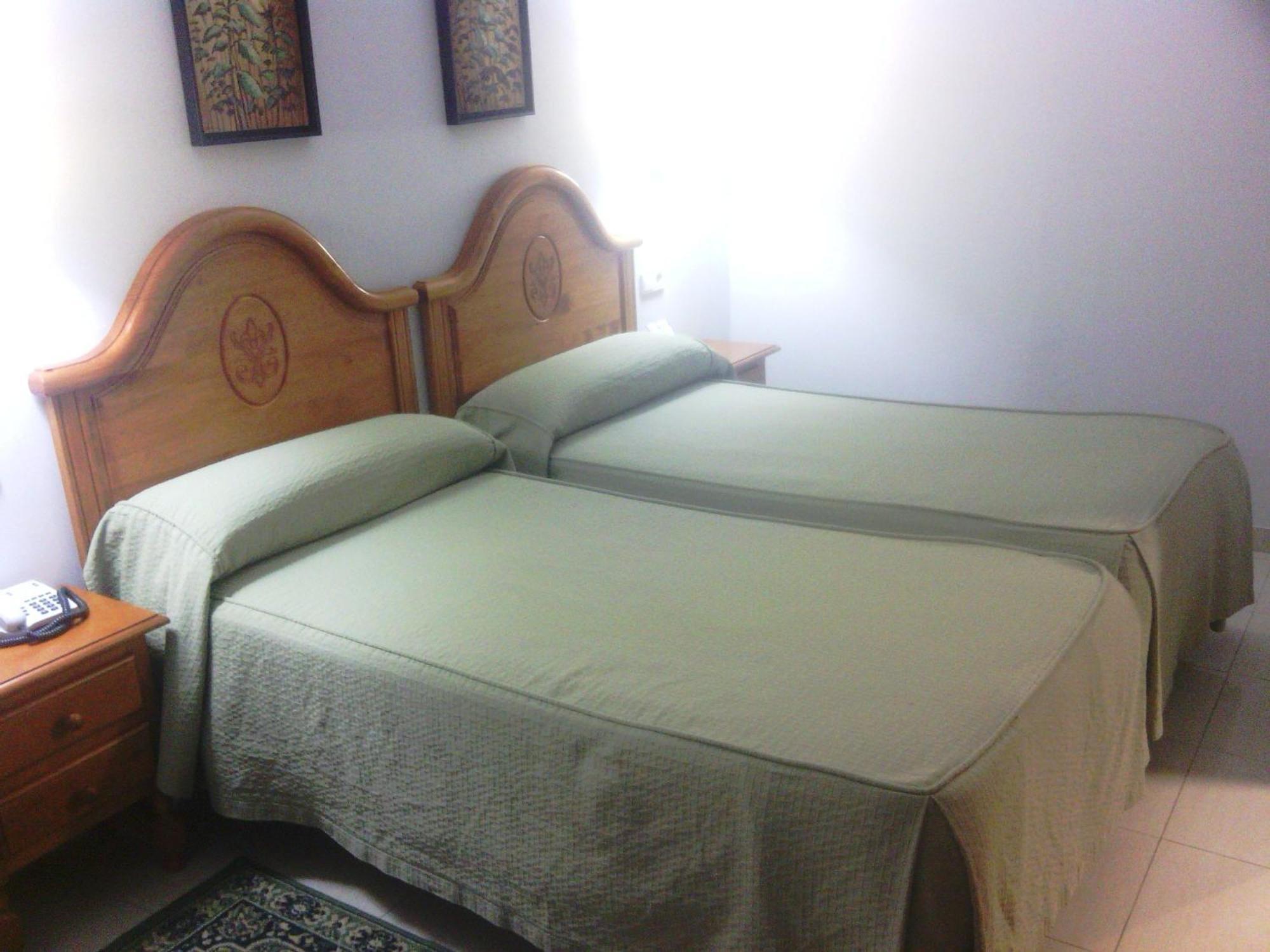 Hotel Goya Sevilla Bagian luar foto