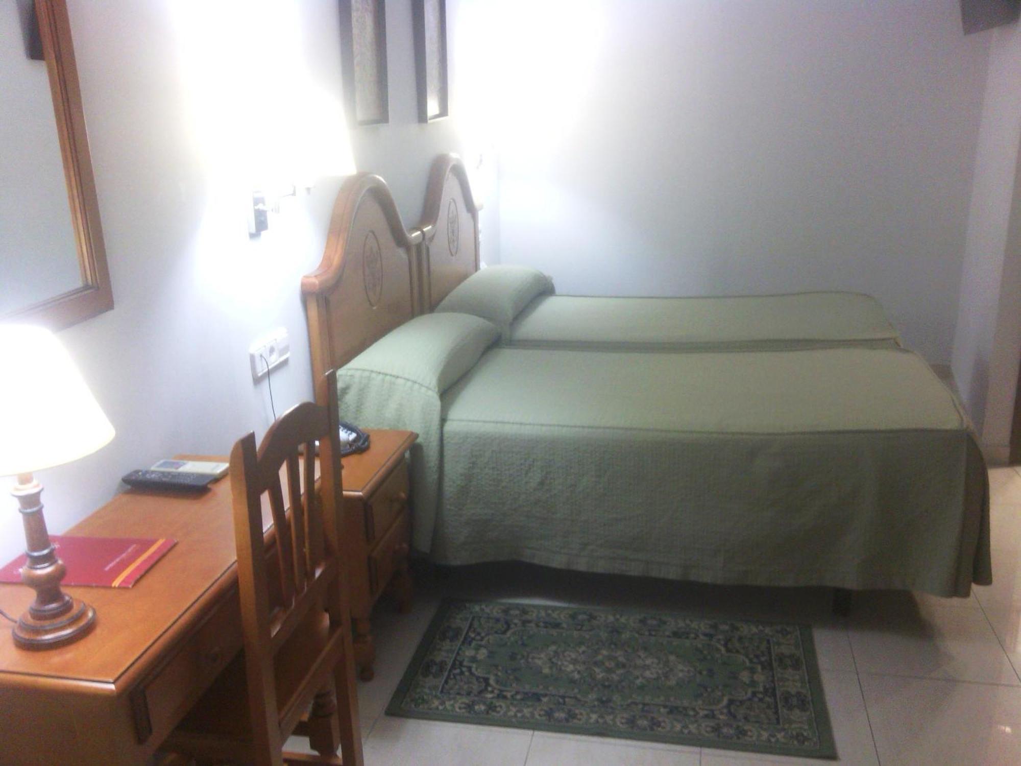 Hotel Goya Sevilla Bagian luar foto
