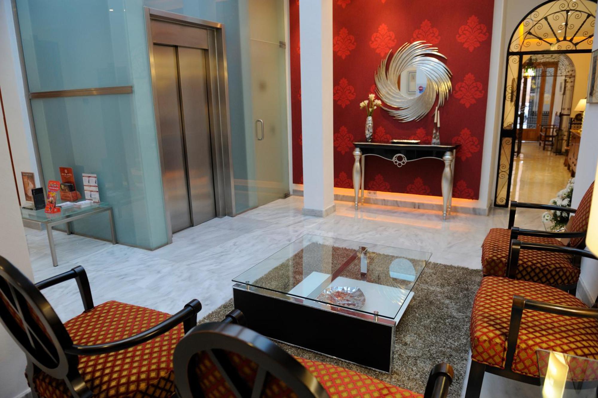 Hotel Goya Sevilla Bagian luar foto