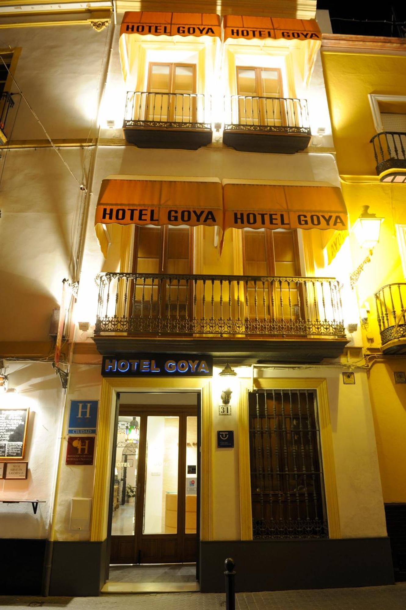 Hotel Goya Sevilla Bagian luar foto