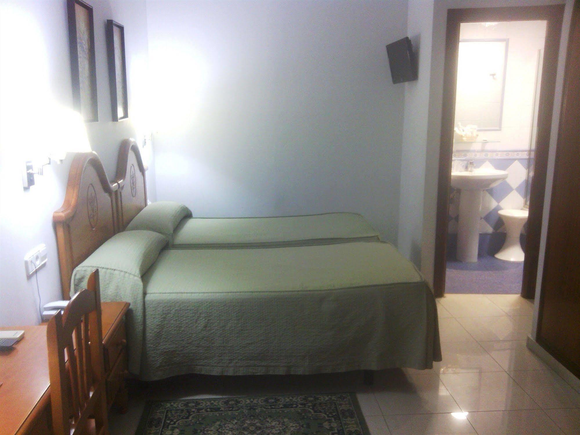 Hotel Goya Sevilla Bagian luar foto
