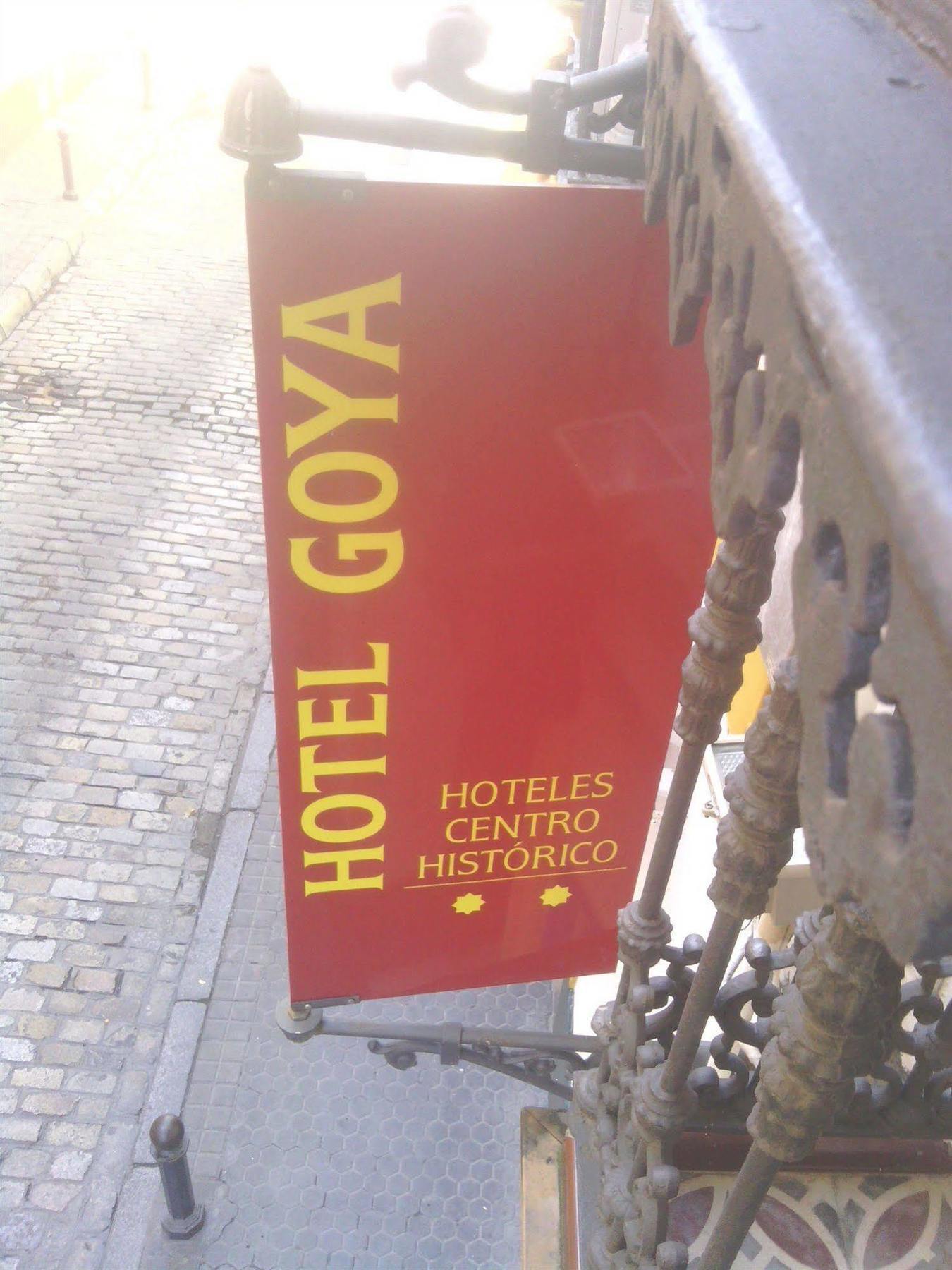 Hotel Goya Sevilla Bagian luar foto